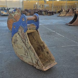 450mm Digging Bucket w/ 80mm Pins - Used - A790