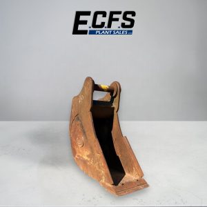 450mm Digging Bucket w/ 80mm Pins – Used – C983
