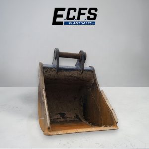 900mm Digging Bucket w/ 80mm Pins – Used – C995