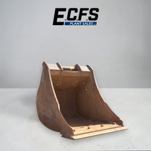 900mm Digging Bucket w/ 80mm Pins – Used – D54