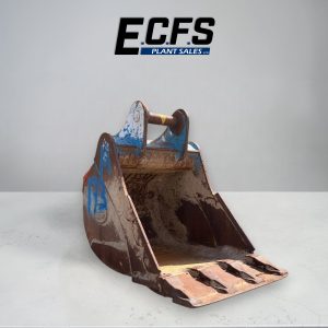 900mm Digging Bucket w/ 80mm Pins – Used – D55