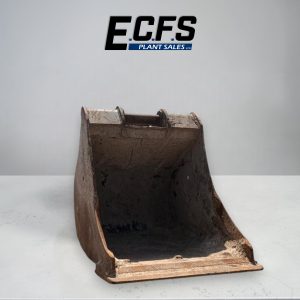 750mm Digging Bucket w/ 65mm Pins – Used – D153