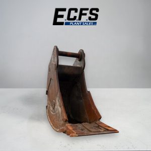 600mm Digging Bucket w/ 90mm Pins – Used – D96