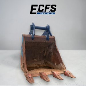 900mm Digging Bucket w/ 80mm Pins – Used – D180