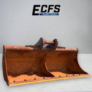 2100mm Ditching Bucket w/ 80mm Pins - Used - D205