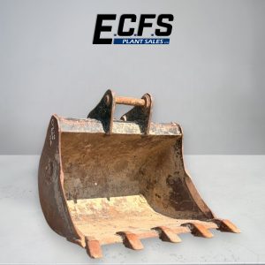 900mm Digging Bucket w/ 45mm Pins – Used – D210