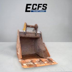 900mm Digging Bucket w/ 80mm Pins – Used – D285