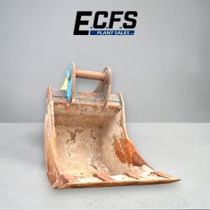 900mm Digging Bucket w/ 80mm Pins – Used – D302