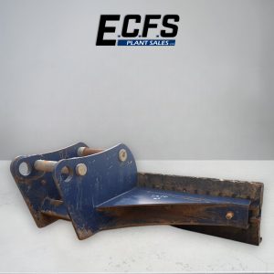Excavator Scraper 65mm pins – Used – D370