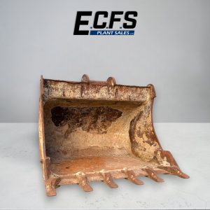 900mm Digging Bucket w/ 60mm Pins – Used – D402