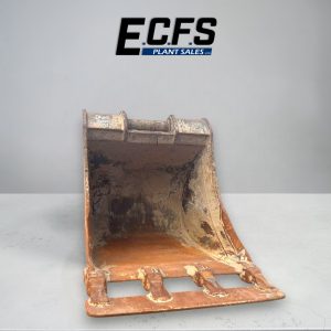 900mm Digging Bucket 70mm pins - Used - D405
